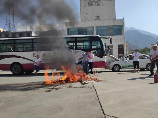 隴南駕校道路交通事故消防演練活動